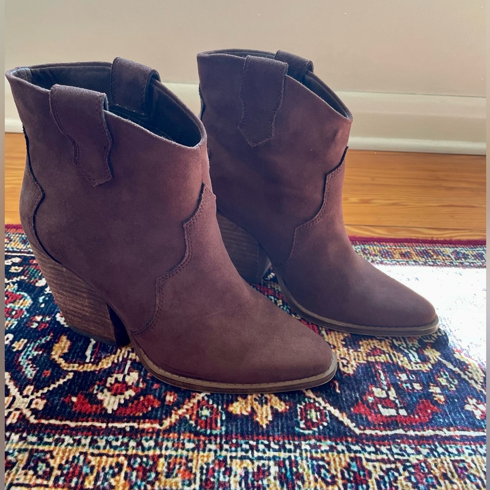 Chinese Laundry Suede Boots - Western Style - Size 7 - Deep Burgundy/Brown Color